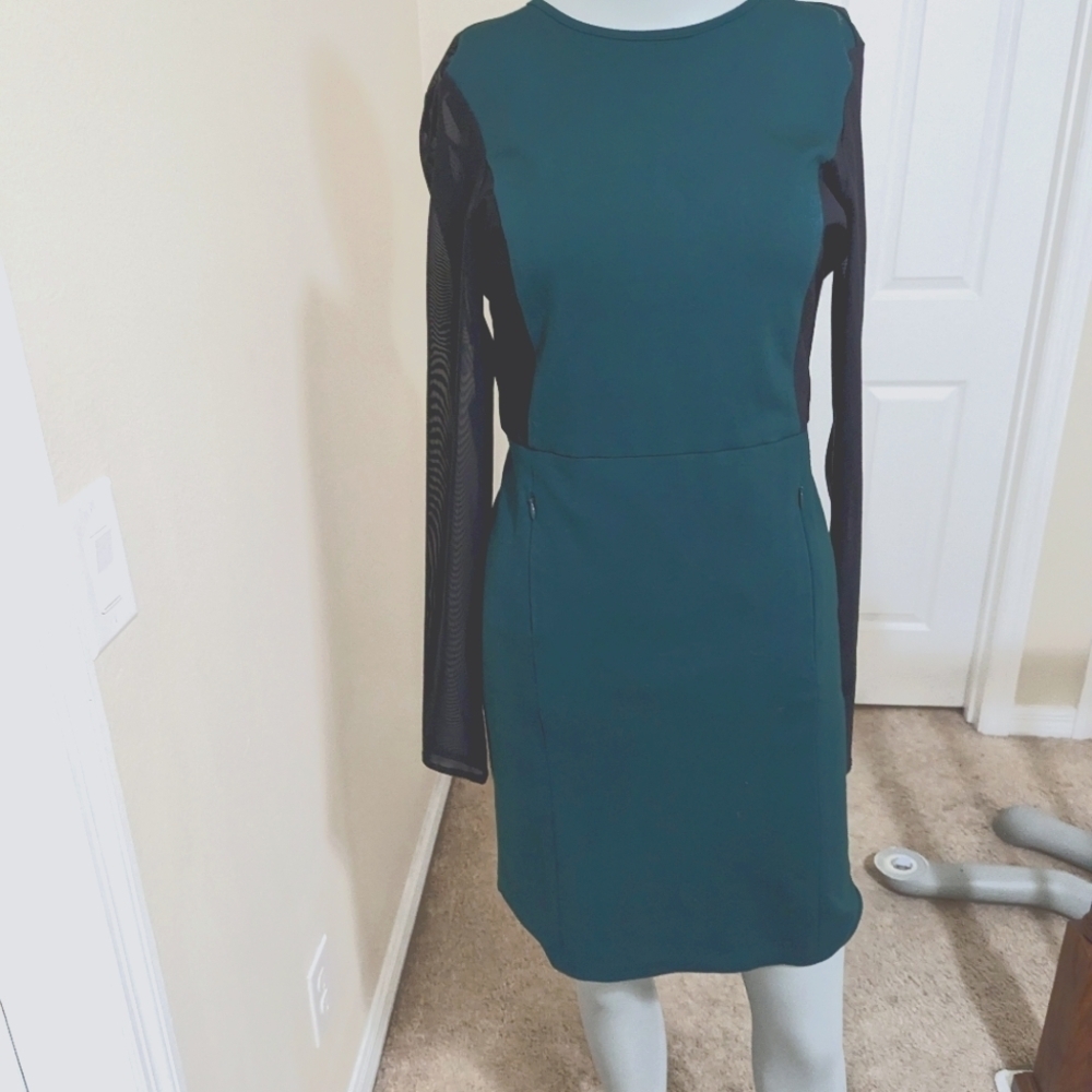Kenneth Cole size 2 green & black dress